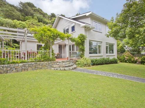 130 Cheviot Road, Lowry Bay