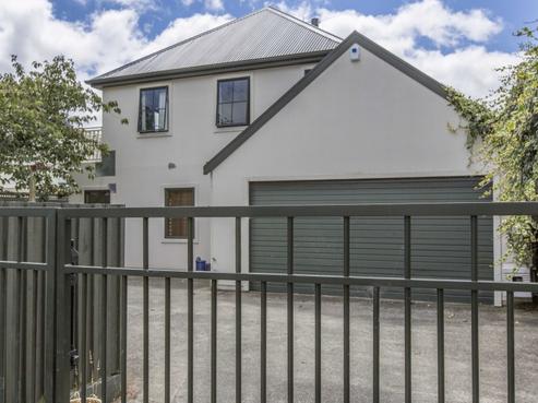 158A Whites Line East, Waiwhetu