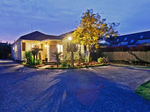16 Stratford Avenue, Milford