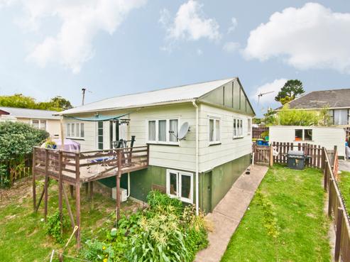 88 Kelman Road, Kelston