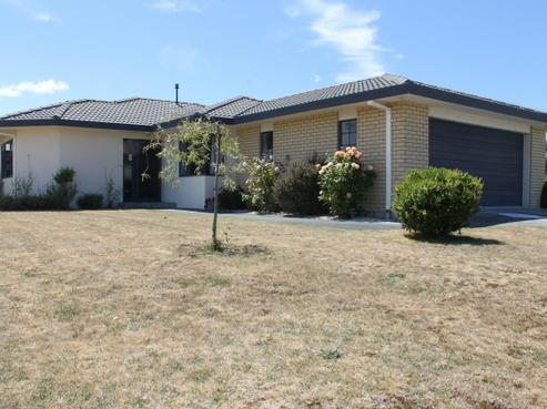 21 Balmoral Drive, Hilltop