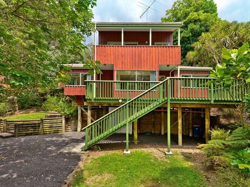 10 Deborah Place, Okura