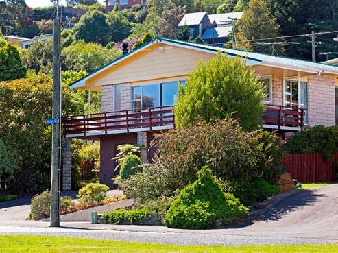 8 Hocken Street, Kenmure