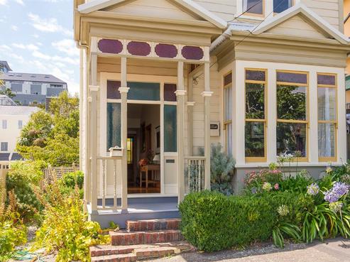 35 Hiropi Street, Newtown