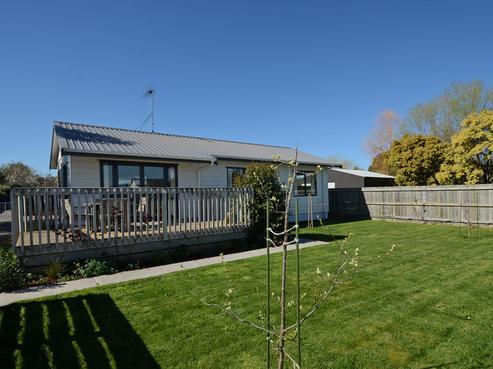 13 Esther Street, Martinborough