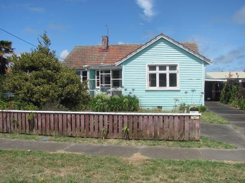15 Hulke Street, Foxton