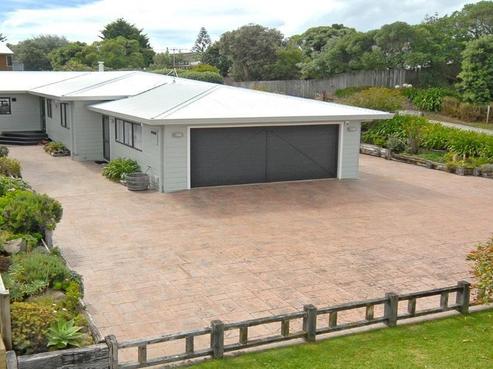 15 William Street, Waikanae Beach