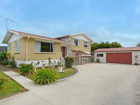 12 Brightwater Crescent, Totara Park