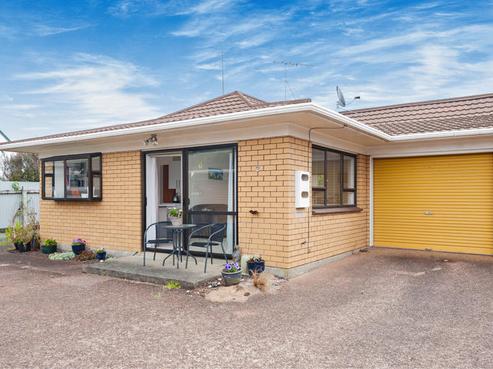 2/45 Wellington Street, Pukekohe