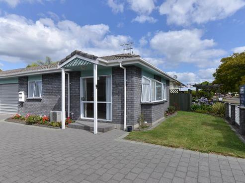 10A Ruihi Street, Victoria