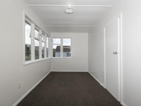 72 Reynolds Street, Taita