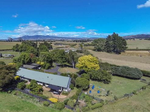 172 Livingstone Road, Ngahinapouri