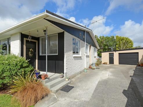 10B Ponderosa Grove, Maoribank
