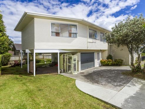 2/7 Winscombe Street, Belmont