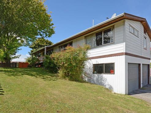 18 Dakota Grove, Totara Park