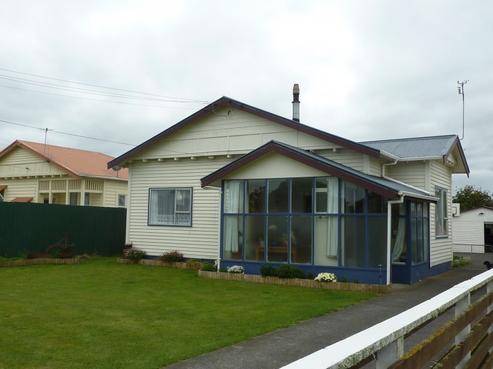 8 Burns Street, Hawera