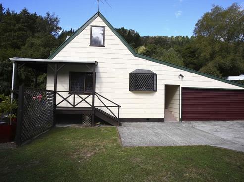19 Hillside Lane, The Brook