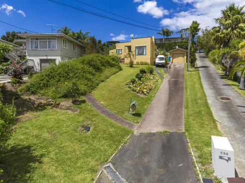 596 Beach Road, Rothesay Bay