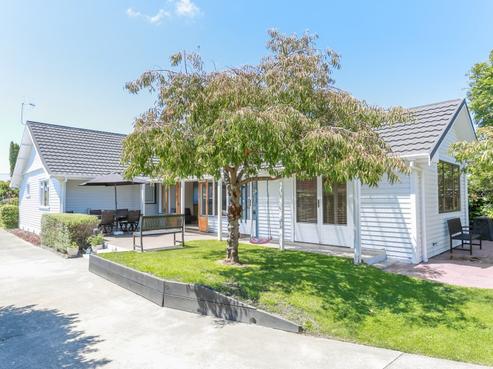 1014 Rata Street, Mahora