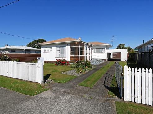 19 Vogel Street, Hawera