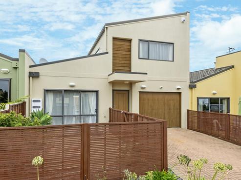 8 Els Close, Golflands