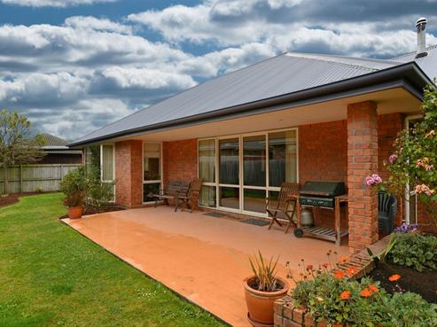 24 Aylsham Lane, Casebrook