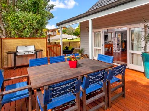 7 Photinia Place, Botany Downs