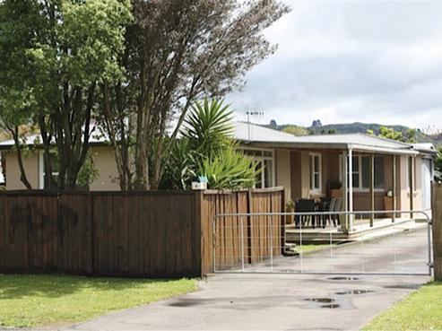 4 Mahanga Road, Fairy Springs