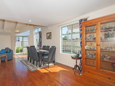 2/3 Wai-iti Crescent, Woburn
