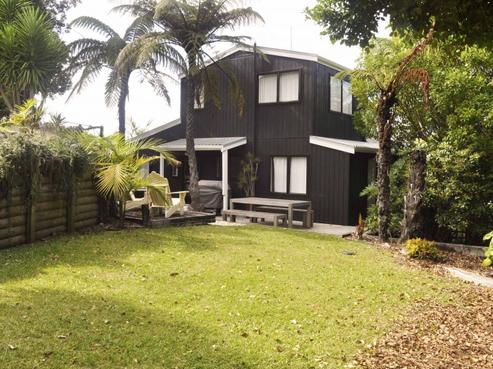 6 Ocean Beach Road, Tairua