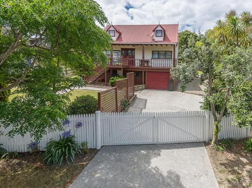 32 Pahi Place, West Harbour