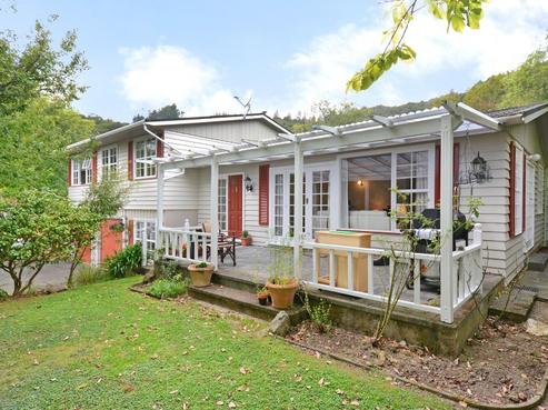 32 Fendalton Crescent, Pinehaven