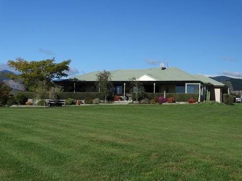 146 Totara View Road, Wakefield
