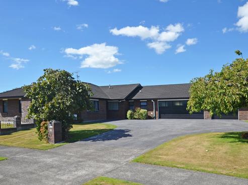 9 Kinross Drive, Merrilands