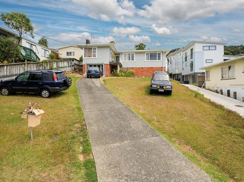14 Woodall Place, Totara Vale