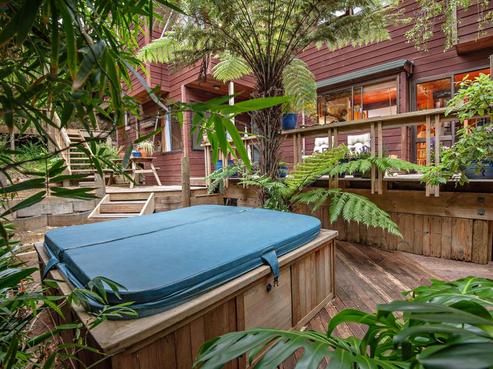 5A Nickleby Place, Mellons Bay
