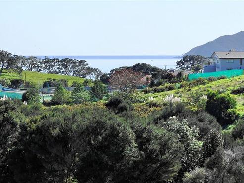 9 Magnolia Drive, Cable Bay