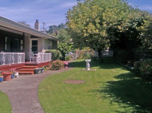 13 Domain Road, Waipawa