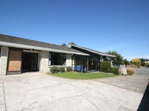 9 Mcleod Court, Rosedale