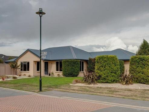 2 Keats Place, Rolleston