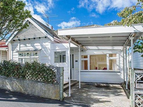 12 Picton Avenue, Newtown