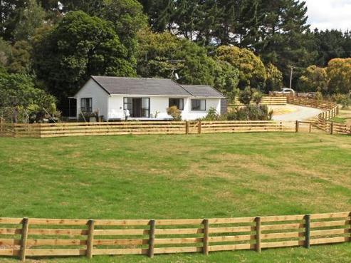 1 Munros Road, Clevedon