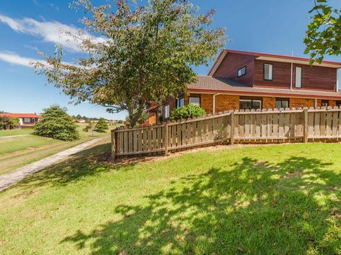 20B Kallaroo Place, Botany Downs