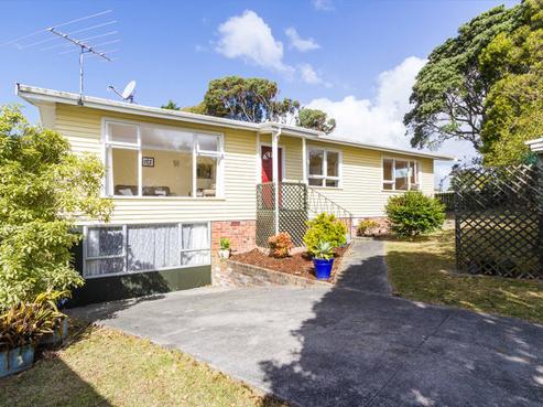 33 Caronia Crescent, Lynfield