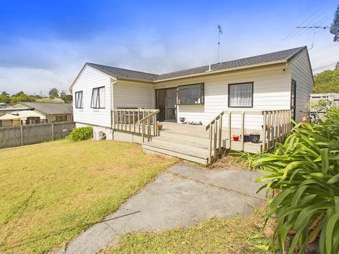 16 Waiora Road, Stanmore Bay