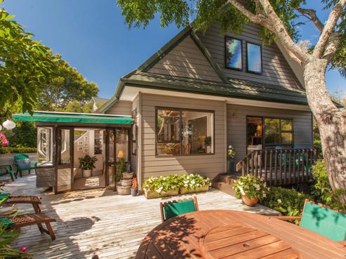 8 Aylmer Court, Eastern Beach