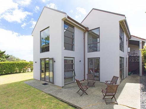 147 Alec Craig Way, Gulf Harbour