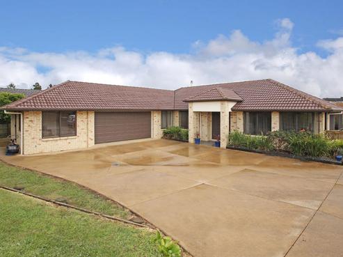 17 Lough Bourne Drive, Pukekohe