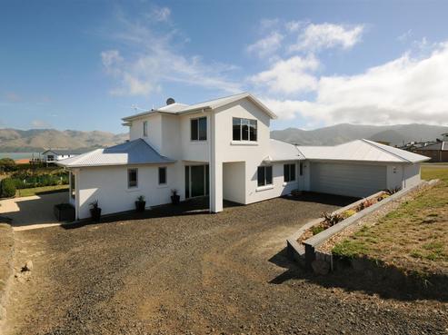 12 Muriwai Drive, Diamond Harbour