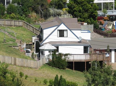 102 Cora Place, Thames